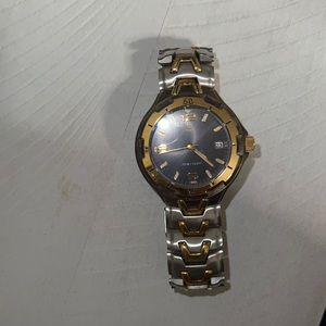 Mens Guess watch silver and gold